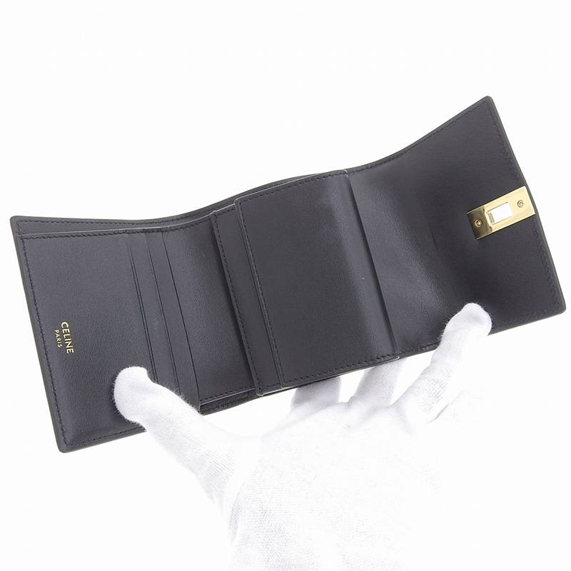 http://セリーヌ%20CELINE%20スモールトリフォールドウォレット16セーズ%20コンパクトウォレット%20レザー%20ブラック%2010F523CQ7%20中古%20OBB0507
