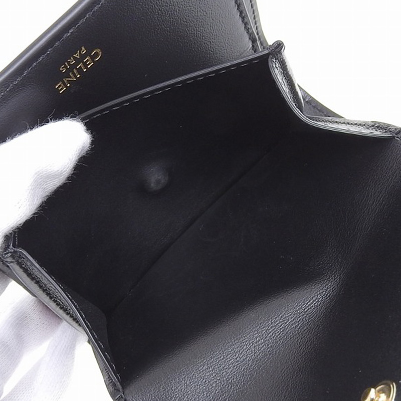 http://セリーヌ%20CELINE%20スモールトリフォールドウォレット16セーズ%20コンパクトウォレット%20レザー%20ブラック%2010F523CQ7%20中古%20OBB0507