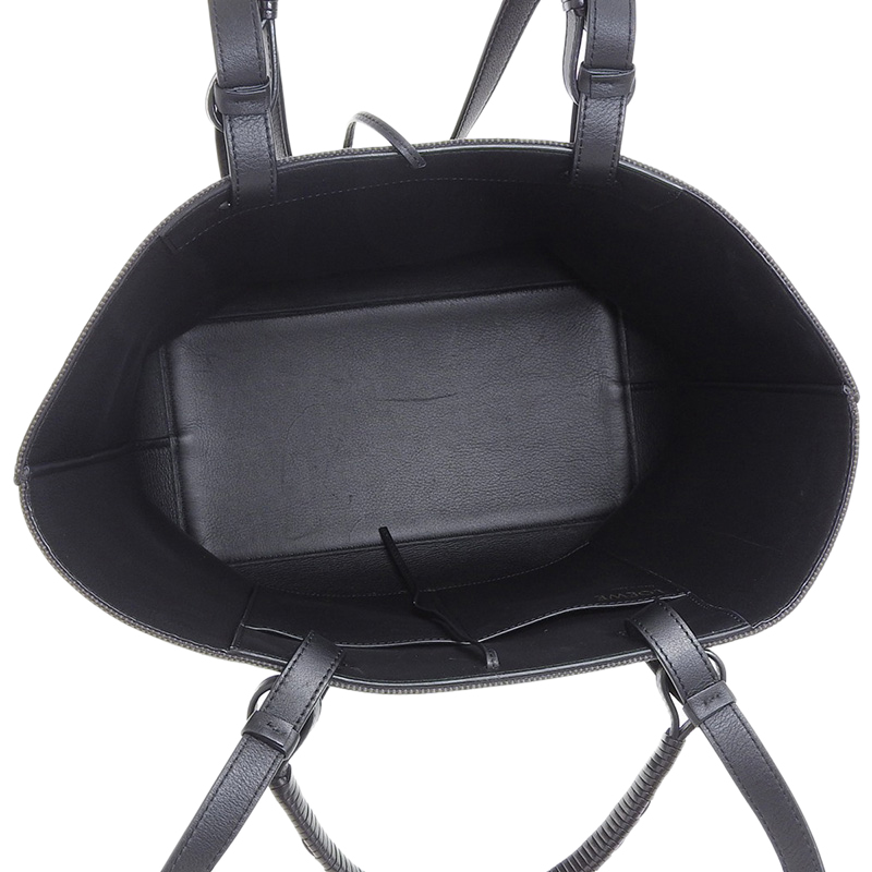 http://ロエベ%20LOEWE%20アナグラム%20トートバッグ%202WAYバッグ%20キャンバス/レザー%20グレー%20中古%20OB1511