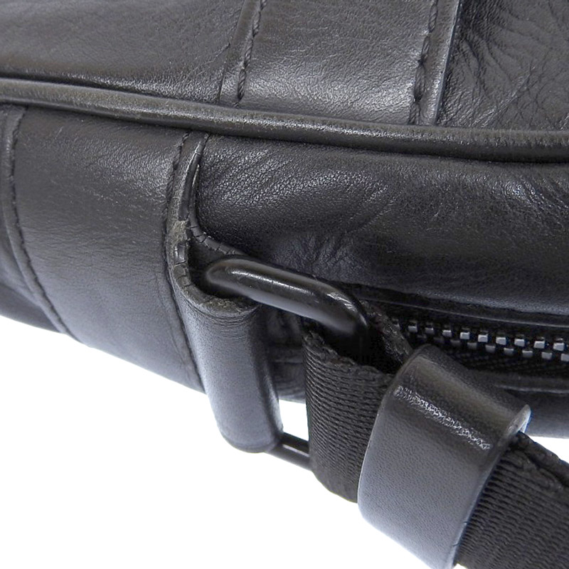 http://ルイヴィトン%20LOUIS%20VUITTON%20モノグラム%20シャドウ%20ダヌーブPM%20NM%20ショルダーバッグ%20斜め掛けショルダー%20M44972%20中古%20LV1413