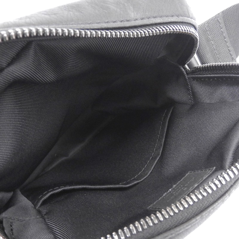 http://ルイヴィトン%20LOUIS%20VUITTON%20モノグラム%20シャドウ%20ダヌーブPM%20NM%20ショルダーバッグ%20斜め掛けショルダー%20M44972%20中古%20LV1413