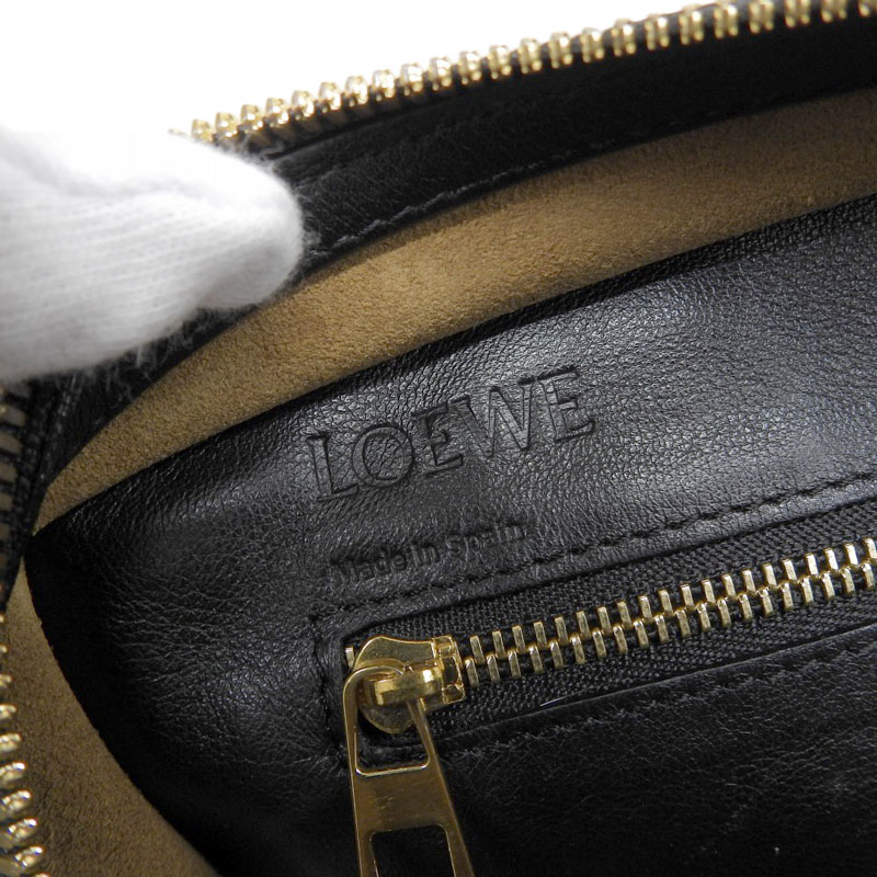 http://ロエベ%20LOEWE%20アマソナ23%202WAYバッグ%20ハンドバッグ%20ショルダーバッグ%20レザー%20ブラック%20中古%20OB1570