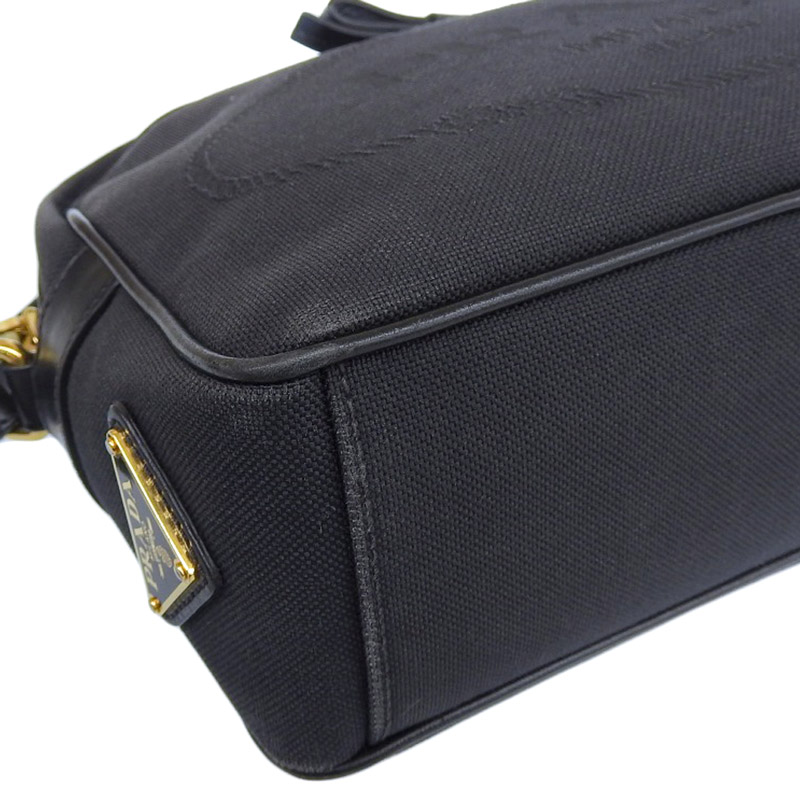 http://プラダ%20PRADA%20ショルダーバッグ%20斜め掛けショルダー%20ジャガード%20レザー%20ブラック%20リボン%201BH089%20中古%20OB1592