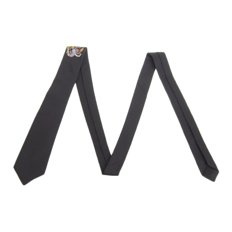 http://グッチ%20GUCCI%20タイガー%20ネクタイ%20シルク%20ブラック%20中古%20GU0546