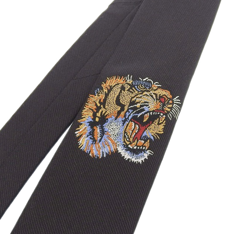 http://グッチ%20GUCCI%20タイガー%20ネクタイ%20シルク%20ブラック%20中古%20GU0546