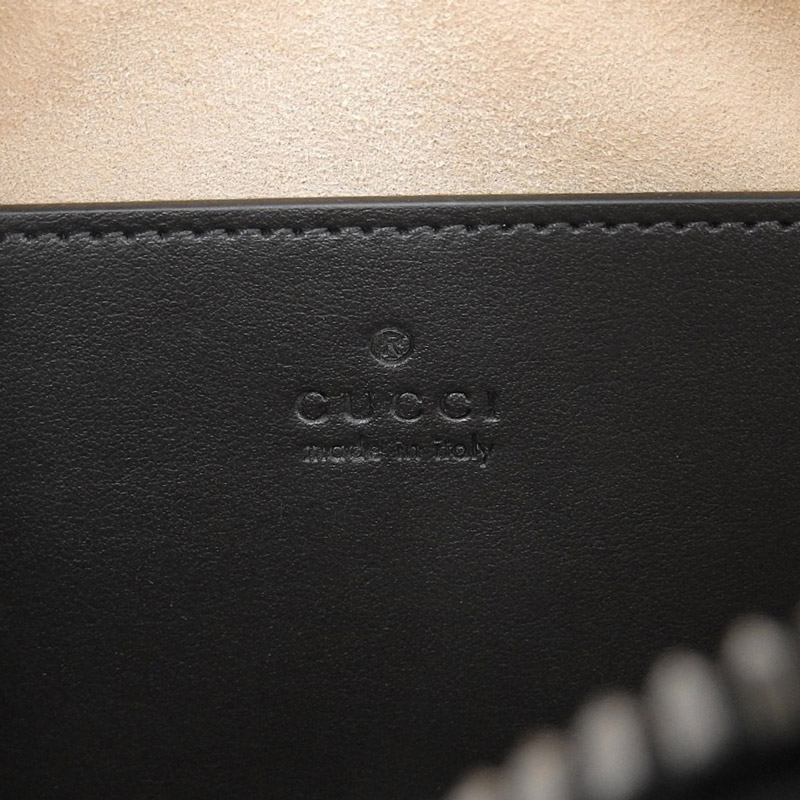 http://グッチ%20GUCCI%20GGマーモント%20キルティング%20スモール%20ショルダーバッグ%20チェーンショルダー%20レザー%20ブラック%20447632%20美品%20GU0547
