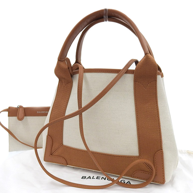 http://バレンシアガ%20BALENCIAGA%20ネイビーカバスXS%202WAYバッグ%20キャンバス/レザー%20ホワイト系/ブラウン%20390346%20中古%20OB1655
