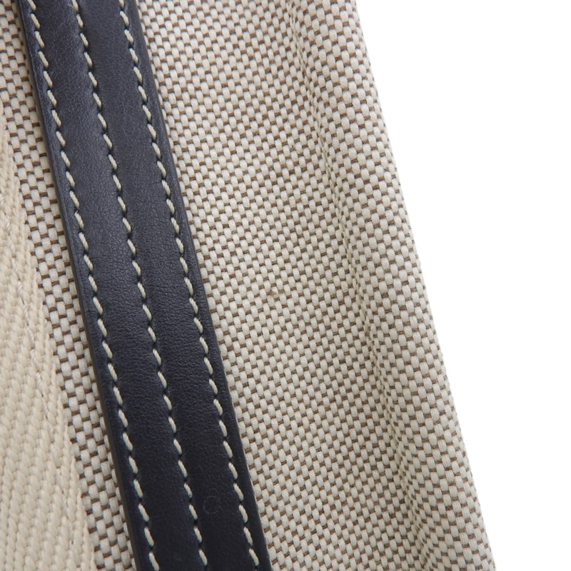 http://クロエ%20CHLOE%20ウッディ%20スモール%202WAYバッグ%20キャンバス/レザー%20ベージュ/ブラック%20CHC22AS397I2691J%20中古%20OB1664