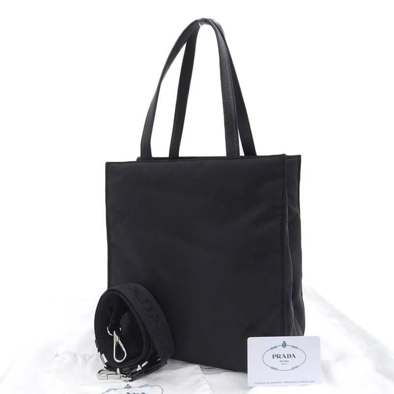 http://プラダ%20PRADA%20パデッド%202WAYバッグ%20トートバッグ%20ショルダーバッグ%20ナイロン/レザー%20ブラック%201BG426%20中古%20OB1672