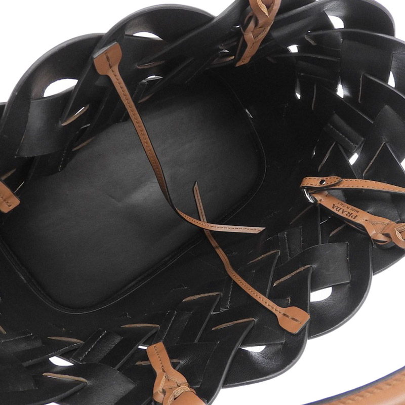 http://プラダ%20PRADA%20トートバッグ%20レザー%20ブラウン/ブラック%201BG317%20中古%20OB1677