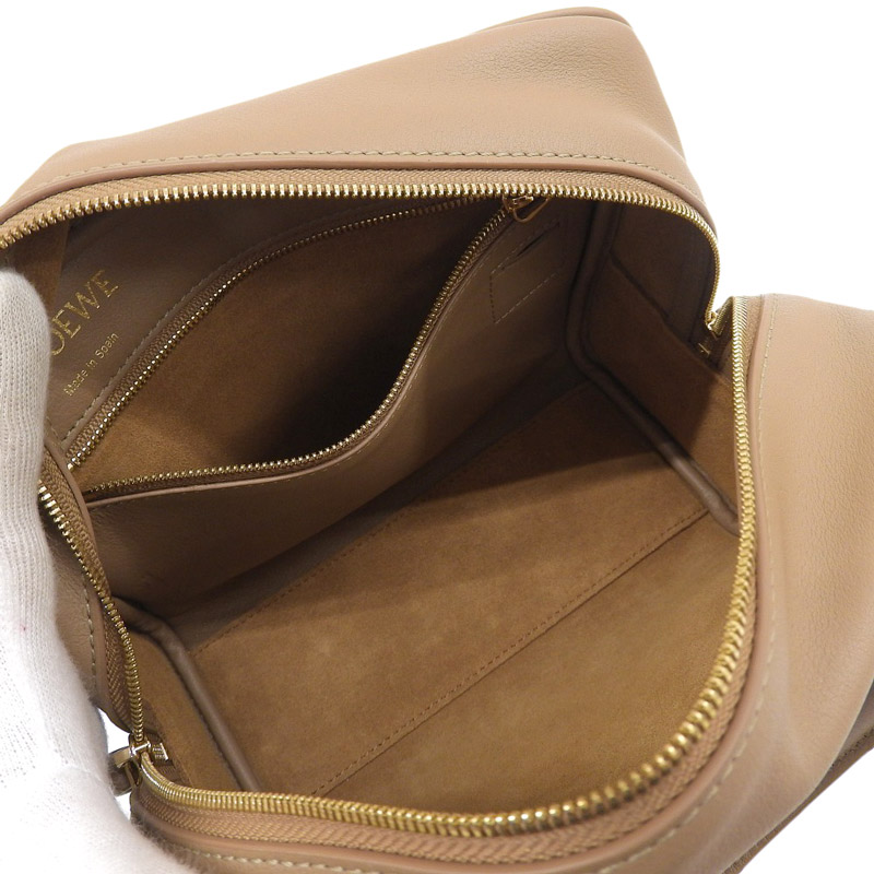 http://ロエベ%20LOEWE%20アマソナスクエア19%202WAYバッグ%20ハンドバッグ%20ショルダーバッグ%20レザー%20ブラウン%20A039N10X03%20中古%20OB1678