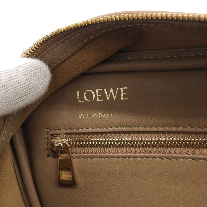 http://ロエベ%20LOEWE%20アマソナスクエア19%202WAYバッグ%20ハンドバッグ%20ショルダーバッグ%20レザー%20ブラウン%20A039N10X03%20中古%20OB1678