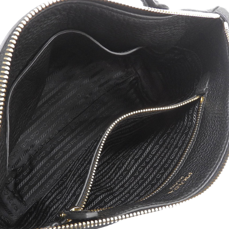 http://プラダ%20PRADA%202WAYバッグ%20ハンドバッグ%20ショルダーバッグ%20レザー%20ブラック%20中古%20OB1679