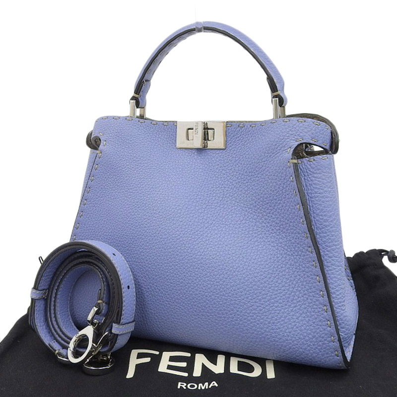 http://フェンディ%20FENDI%20ピーカブー%20エッセンシャリー%20セレリア%202WAYバッグ%20ハンドバッグ%20ショルダーバッグ%20レザー%20ブルー%20中古%20OB1685