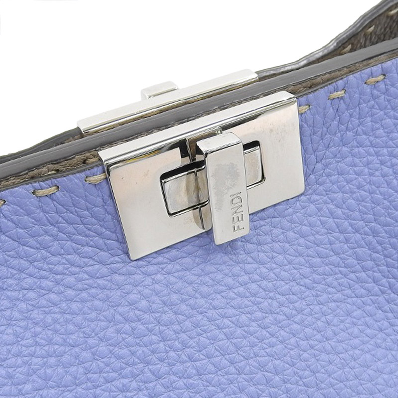 http://フェンディ%20FENDI%20ピーカブー%20エッセンシャリー%20セレリア%202WAYバッグ%20ハンドバッグ%20ショルダーバッグ%20レザー%20ブルー%20中古%20OB1685