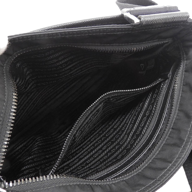 http://プラダ%20PRADA%20ショルダーバッグ%20斜め掛けショルダー%20ナイロン%20レザー%20ブラック%202VH118%20中古%20OB1689