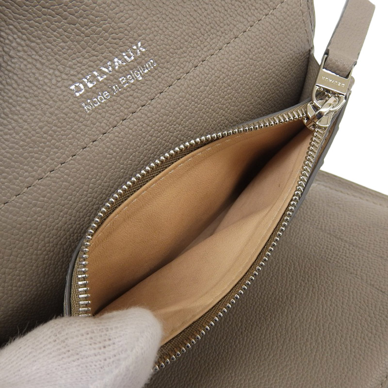http://デルボー%20DELVAUX%20ブリヨン%20コンパクトウォレット%20三つ折り財布%20レザー%20グレージュ%20AB0493AAU0%20中古%20OBB0539