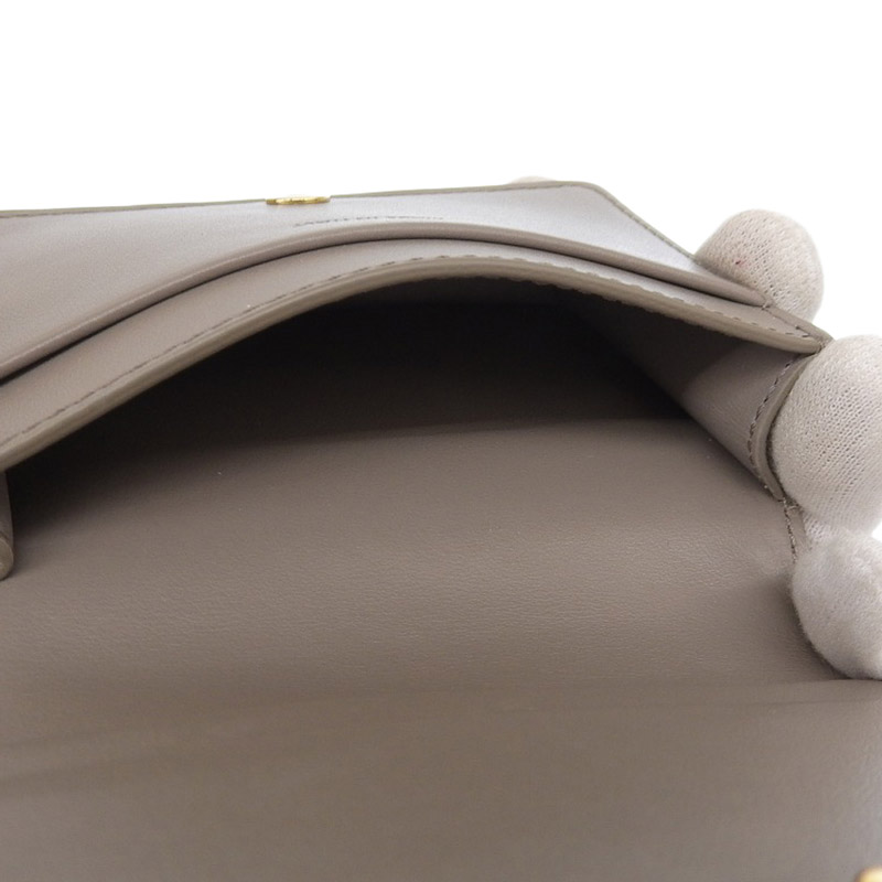 http://セリーヌ%20CELINE%20ビジネスカードホルダー%20カードケース%20名刺入れ%20レザー%20グレージュ%20カードケース%2010J813BEL.10BL%20中古%20OBB0541