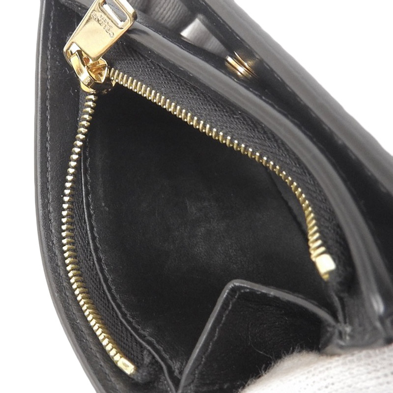 http://セリーヌ%20CELINE%20二つ折り財布%20コンパクトウォレット%20レザー%20ブラック%2010E493BEL38NO%20中古%20OBB0544