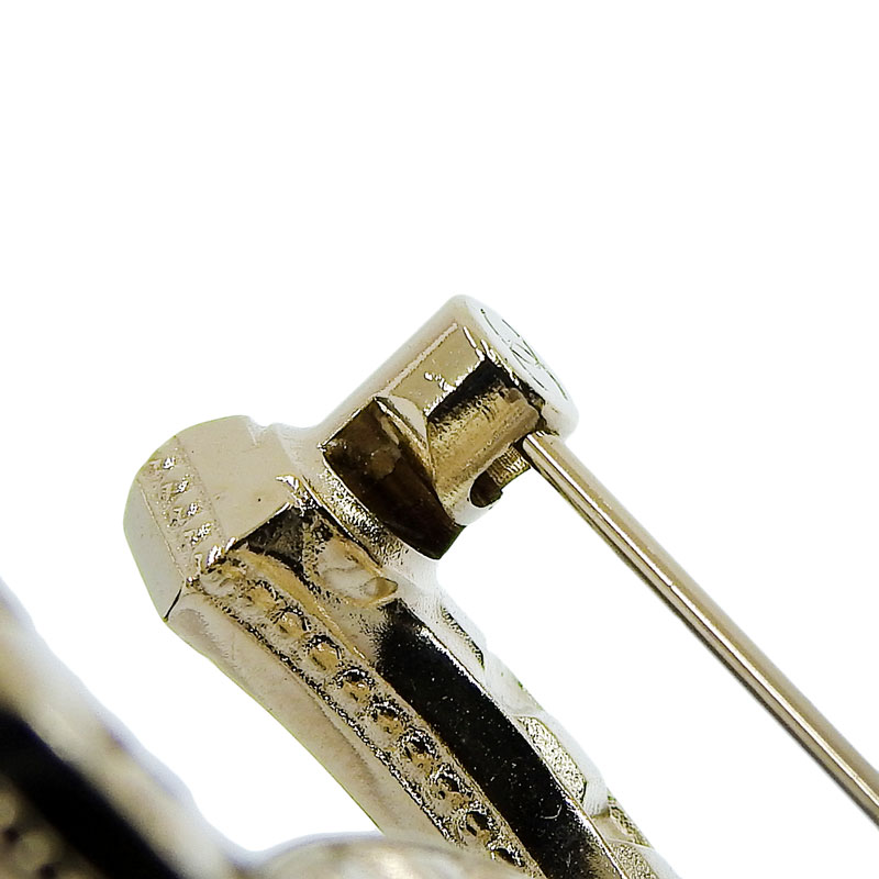 http://シャネル%20CHANEL%20ブローチ%20ココマーク%20GP%20ラインストーン%20ゴールド色%20A21P%20中古%20CH0899