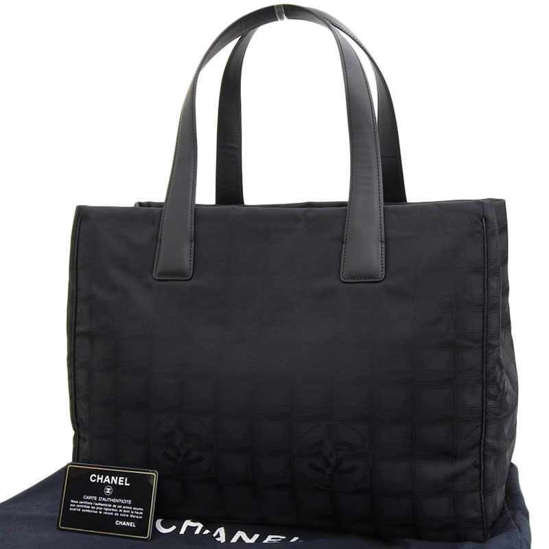 http://シャネル%20CHANEL%20ニュートラベルラインMM%20トートバッグ%20ナイロン/レザー%20ブラック%209番台%20美品%20CH0905