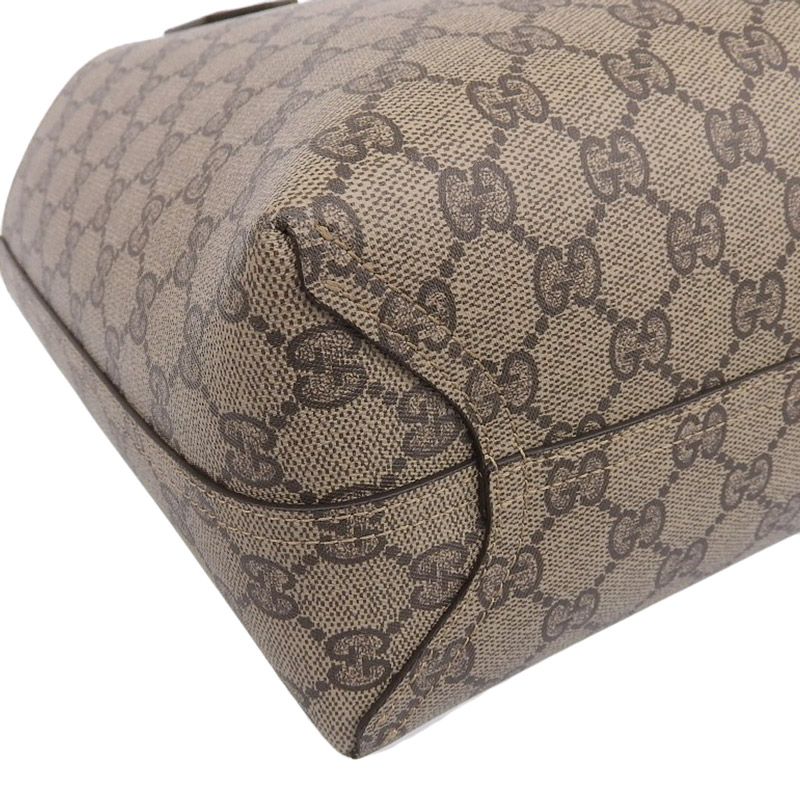 http://グッチ%20GUCCI%20GGスプリーム%20リバーシブル%20トートバッグ%20レザー%20ベージュ%20レッド%20372613%20中古%20GU0557