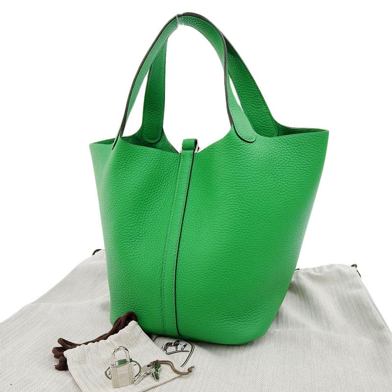 http://エルメス%20HERMES%20ピコタンロックMM%20ハンドバッグ%20トリヨンクレマンス%20バンブー%20□R刻印%202014年%20美品%20HE0909