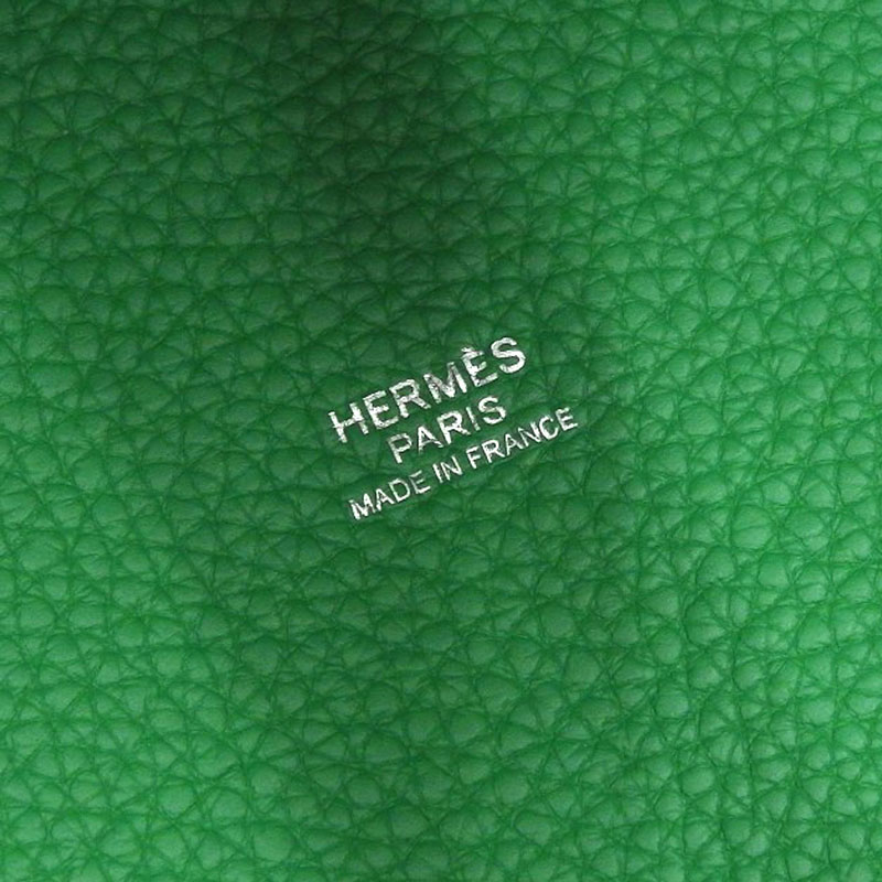 http://エルメス%20HERMES%20ピコタンロックMM%20ハンドバッグ%20トリヨンクレマンス%20バンブー%20□R刻印%202014年%20美品%20HE0909