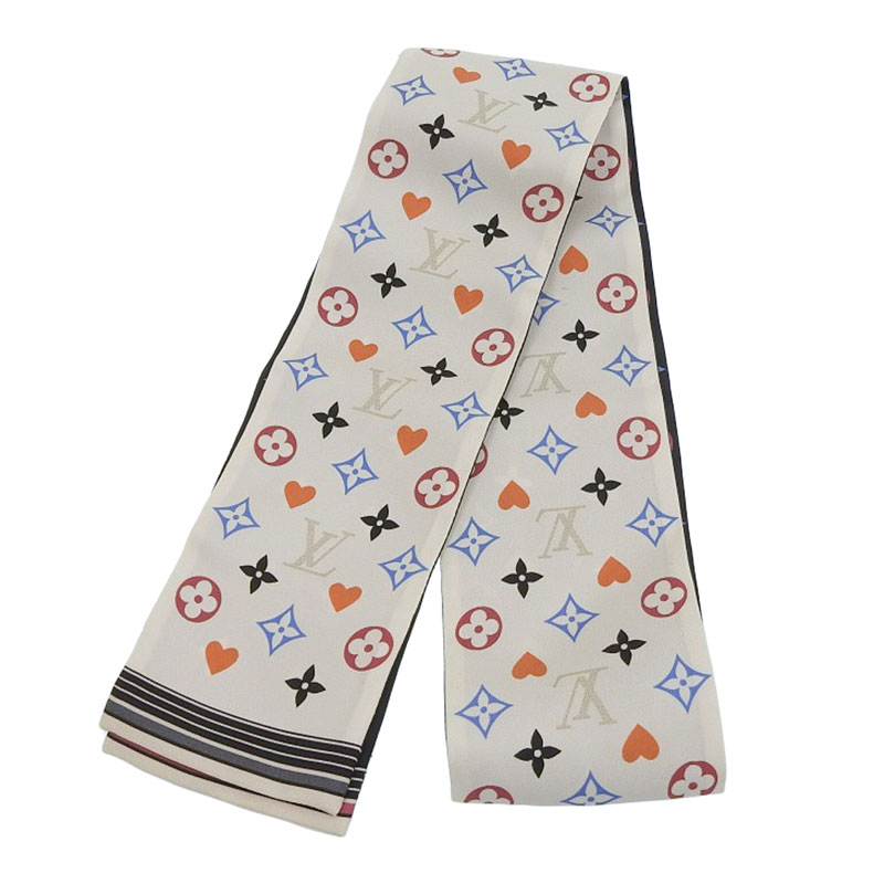 http://ルイヴィトン%20LOUIS%20VUITTON%20バンドー・ゲーム・オン%20バンドー%20スカーフ%20シルク%20ブラック/ホワイト%20MP2904%20中古%20LV1514