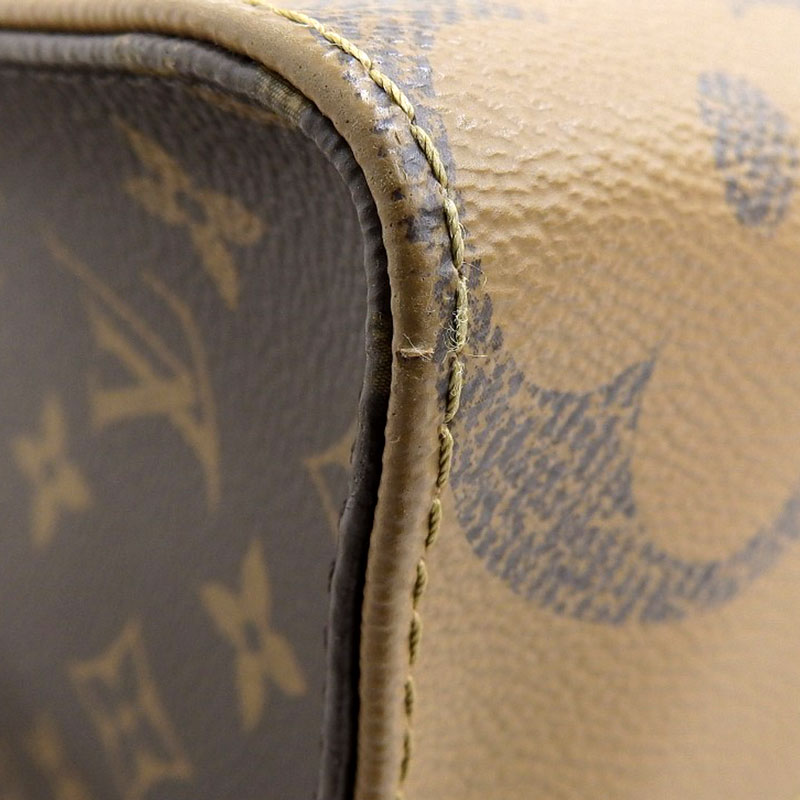 http://ルイヴィトン%20LOUIS%20VUITTON%20ジャイアント・モノグラム%20オンザゴーMM%202WAY%20トートバッグ%20ショルダーバッグ%20M45321%20中古%20LV1522
