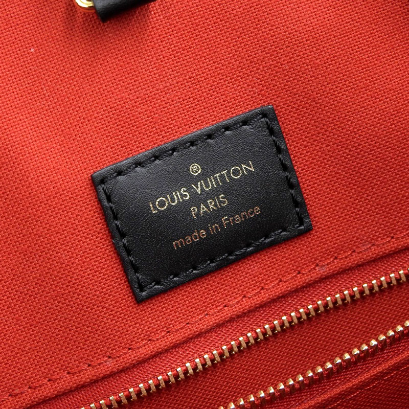http://ルイヴィトン%20LOUIS%20VUITTON%20ジャイアント・モノグラム%20オンザゴーMM%202WAY%20トートバッグ%20ショルダーバッグ%20M45321%20中古%20LV1522