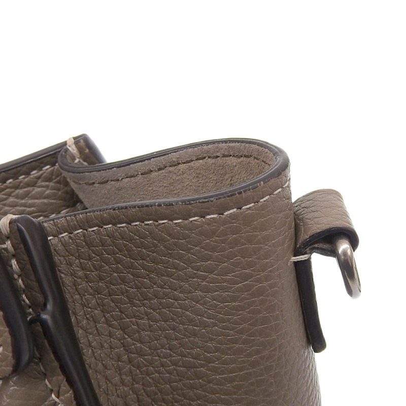 http://セリーヌ%20CELINE%20ラゲージ%20ナノショッパー%202WAYバッグ%20ハンドバッグ%20ショルダーバッグ%20レザー%20スリ%20中古%20OB1696