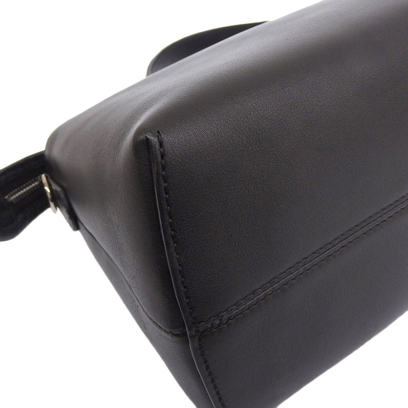 http://フェンディ%20FENDI%20バイザウェイ%20ミディアム%202WAYバッグ%20ハンドバッグ%20ショルダーバッグ%20レザー%20ブラック%208BL124%20中古%20OB1698