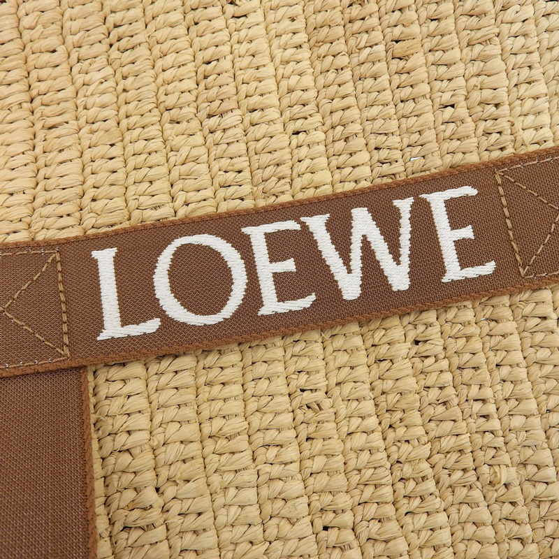 http://ロエベ%20LOEWE%20フォールドショッパー%20ショルダー%20トートバッグ%20ラフィア/キャンバス%20ナチュラル/タン%20LEB507X23X04%20中古%20OB1701