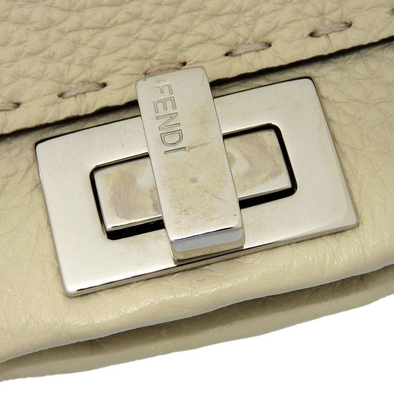 http://フェンディ%20FENDI%20ピーカブーミニ%20セレリア%202WAYバッグ%20ハンドバッグ%20ショルダーバッグ%20レザー%20アイボリー%208BN244%20中古%20OB1711