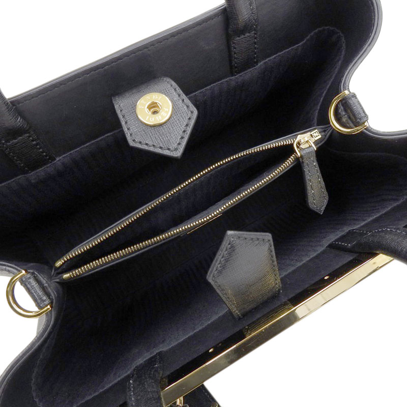 http://フェンディ%20FENDI%20プチトゥジュール%202WAYバッグ%20ハンドバッグ%20ショルダーバッグ%20レザー%20ブラック%208BH253%20中古%20OB1713