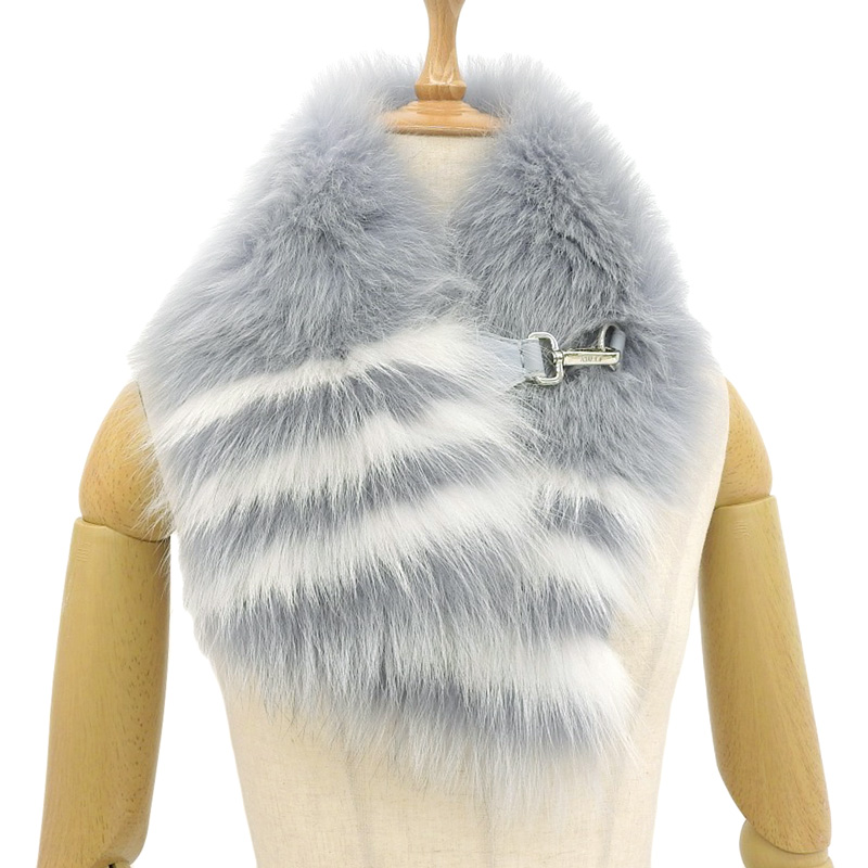 http://フェンディ%20FENDI%20マフラー%20ティペット%20フォックスファー%20グレー%20FNG426%20中古%20OBB0538