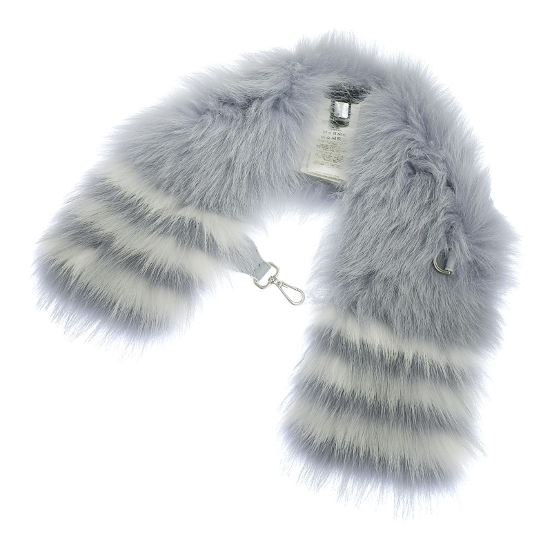 http://フェンディ%20FENDI%20マフラー%20ティペット%20フォックスファー%20グレー%20FNG426%20中古%20OBB0538