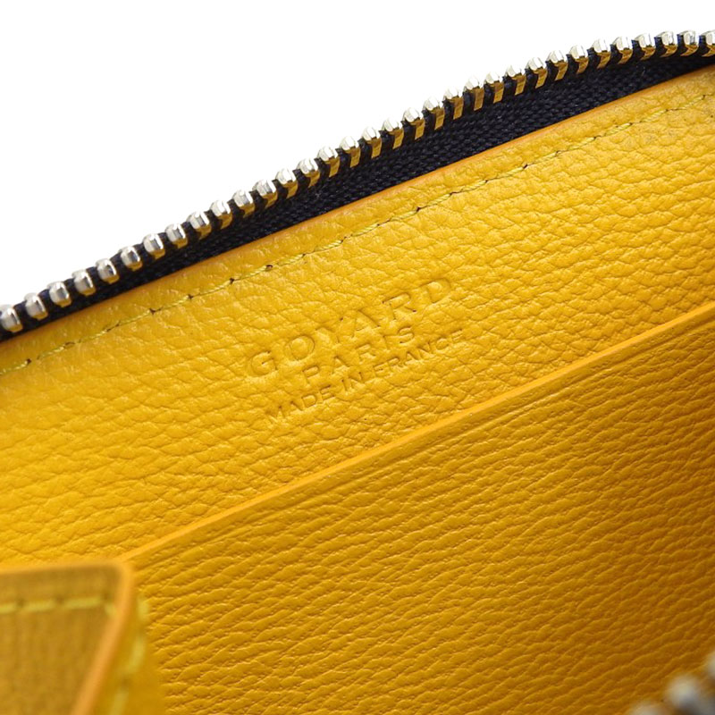http://ゴヤール%20GO%20YARD%20マティニョン%20コインケース%20小銭入れ%20PVC/レザー%20ネイビー/イエロー%20コインケース%20中古%20OBB0546