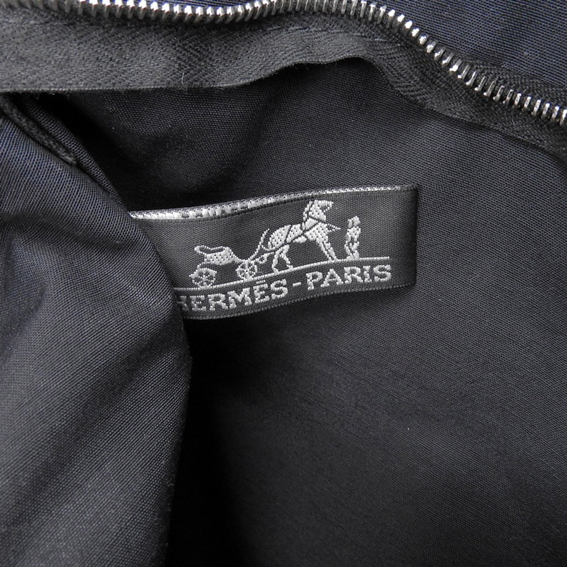 http://エルメス%20HERMES%20アカプルコバサス%20ショルダーバッグ%20斜め掛けショルダー%20トワルシェブロン/レザー%20ブラック%20中古%20HE0915
