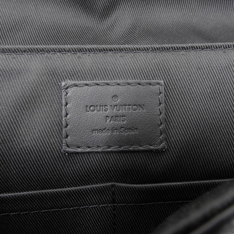 http://ルイヴィトン%20LOUIS%20VUITTON%20LVアエログラム%20テイクオフ・メッセンジャー%20ショルダーバッグ%20ノワール%20M57080%20中古%20LV1535