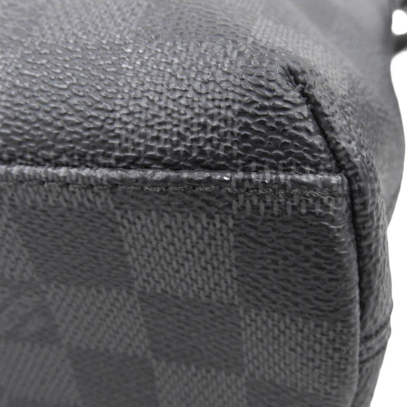 http://ルイヴィトン%20LOUIS%20VUITTON%20ダミエ・グラフィット%20ミックPM%20ショルダーバッグ%20斜め掛けショルダー%20N41211%20中古%20LV1540