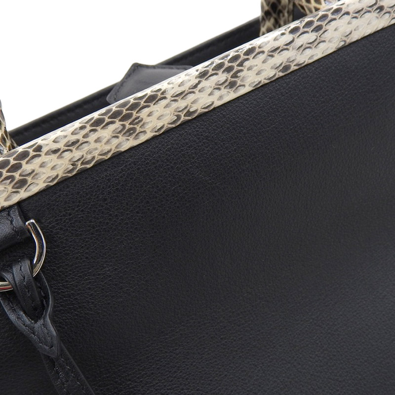 http://フェンディ%20FENDI%20プチトゥージュール%202WAYバッグ%20ハンドバッグ%20ショルダーバッグ%20レザー%20ブラック/パイソン%208BH253%20中古%20OB1730
