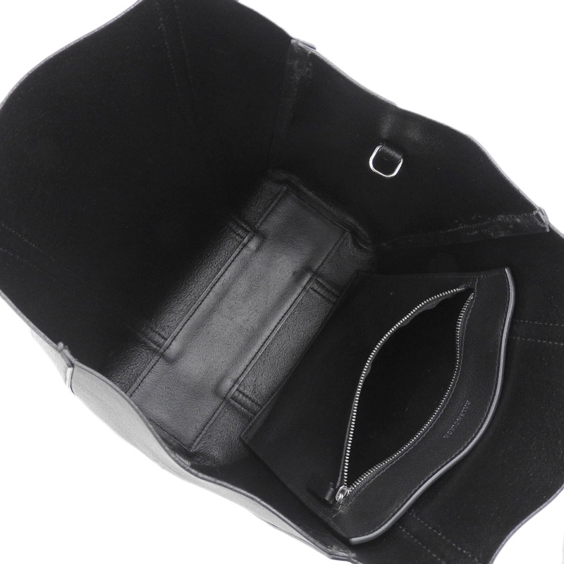 http://バレンシアガ%20BALENCIAGA%20エブリデイトートXS%202WAYバッグ%20トートバッグ%20レザー%20ブラック%20551810%20中古%20OB1735
