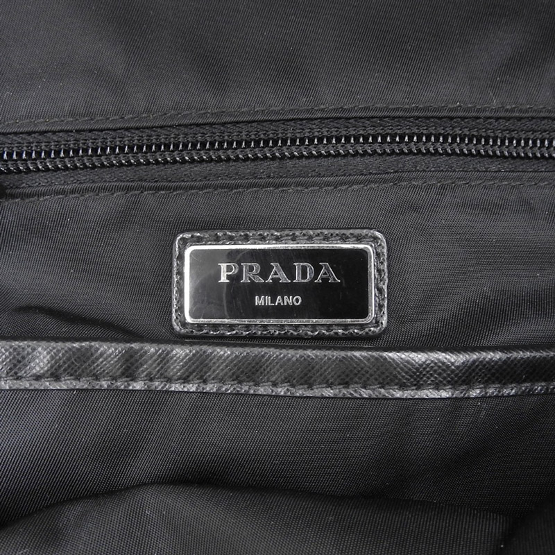 http://プラダ%20PRADA%20バックパック%20リュックサック%20ナイロン/レザー%20ネイビー/ブラック%202VZ066%20中古%20OB1744