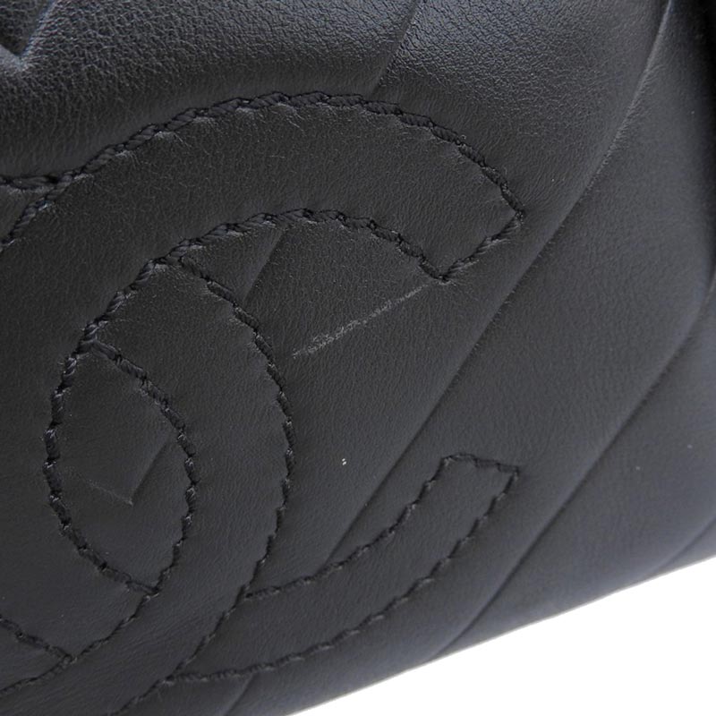 http://シャネル%20CHANEL%20シェブロン%20Vステッチ%20ミニボストン%20ハンドバッグ%20レザー%20ブラック%20A30899%20中古%20CH0881