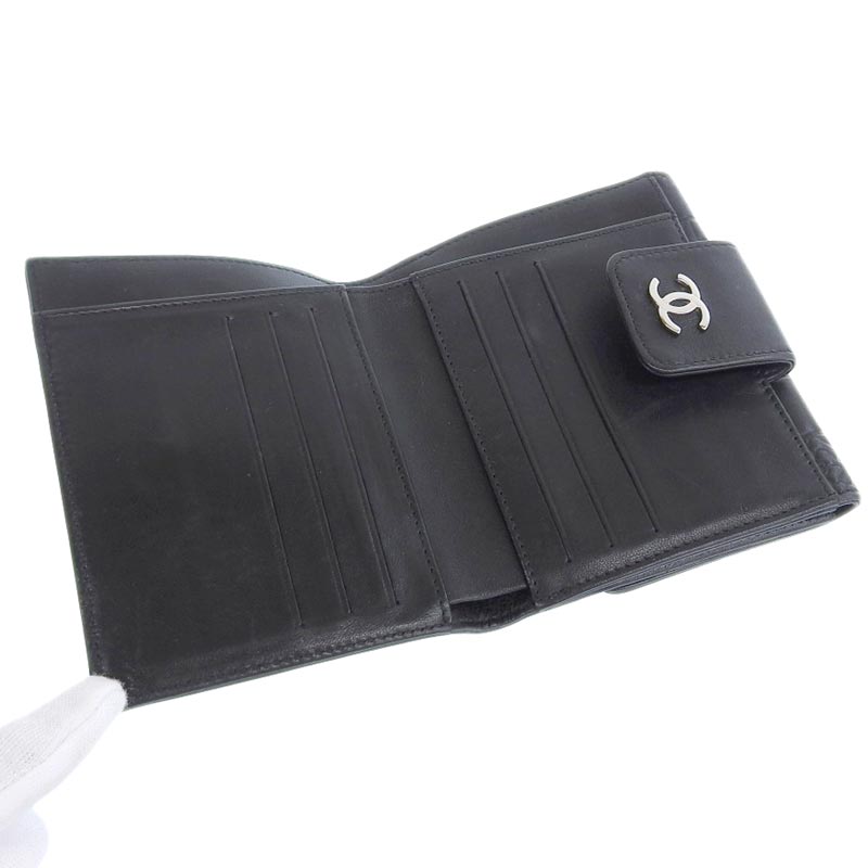 http://シャネル%20CHANEL%20二つ折り財布%20コンパクトウォレット%20アイコン%20レザー%20ブラック%209番台%20中古%20CH0906