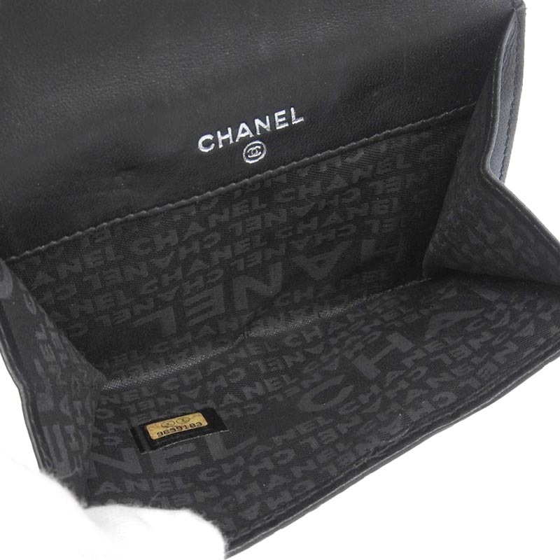 http://シャネル%20CHANEL%20二つ折り財布%20コンパクトウォレット%20アイコン%20レザー%20ブラック%209番台%20中古%20CH0906
