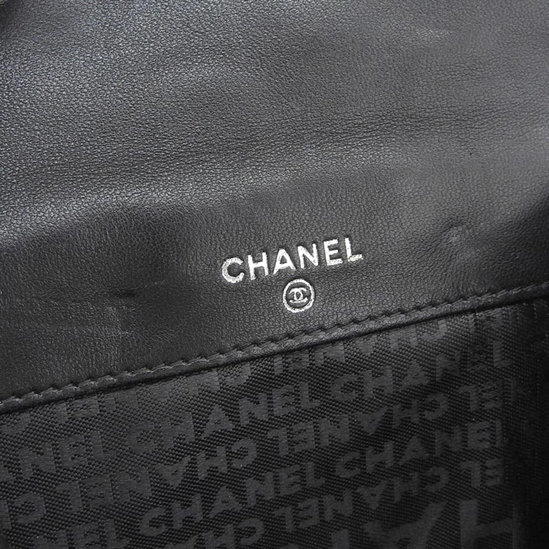 http://シャネル%20CHANEL%20二つ折り財布%20コンパクトウォレット%20アイコン%20レザー%20ブラック%209番台%20中古%20CH0906