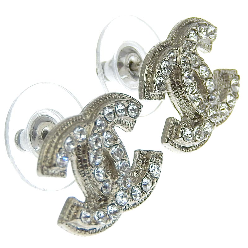http://シャネル%20CHANEL%20ココマーク%20ピアス%20ラインストーン%20シルバー色%20A13V%20中古%20CH0910